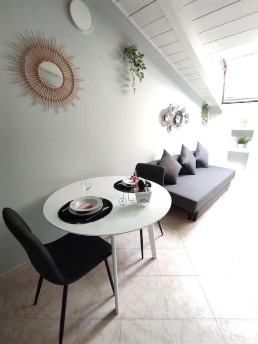 Free Parking Tiny House Wifi Netflix 15 Minuti Dal Duomo Appartement Milaan Buitenkant foto