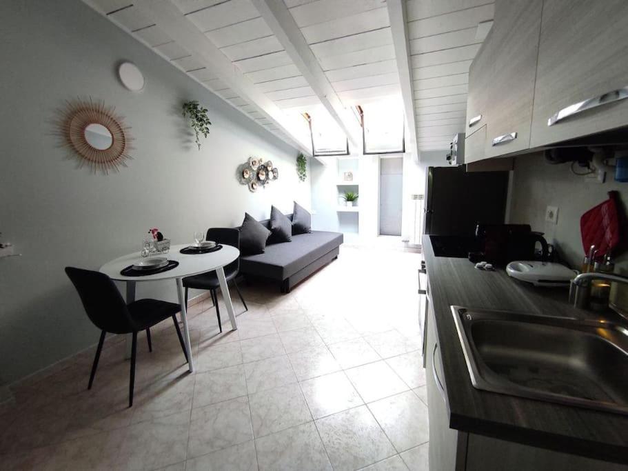 Free Parking Tiny House Wifi Netflix 15 Minuti Dal Duomo Appartement Milaan Buitenkant foto
