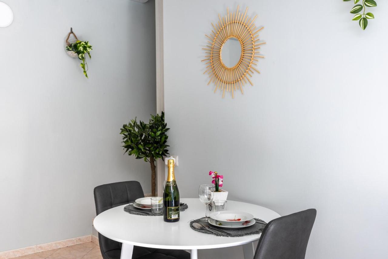 Free Parking Tiny House Wifi Netflix 15 Minuti Dal Duomo Appartement Milaan Buitenkant foto