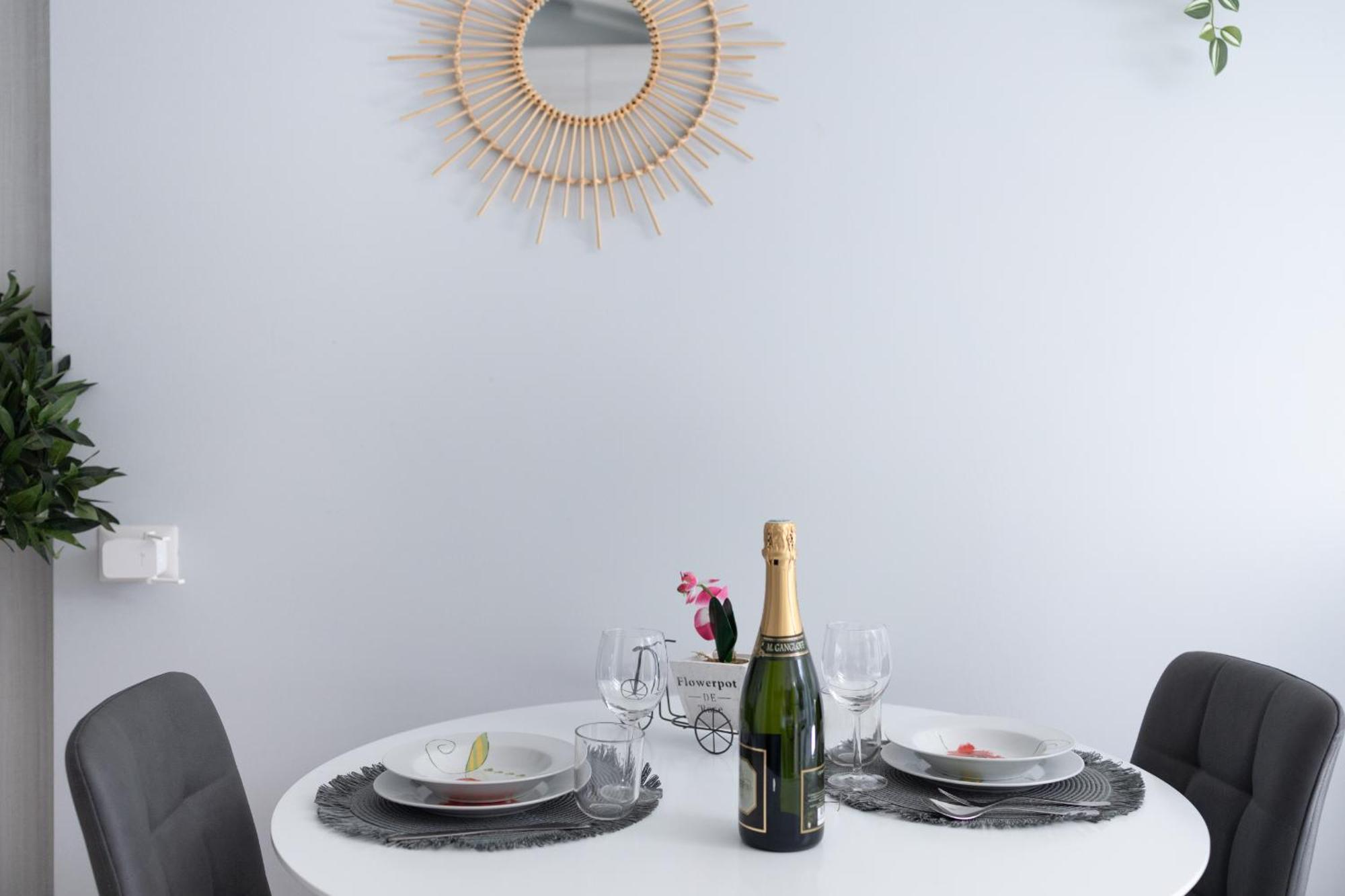 Free Parking Tiny House Wifi Netflix 15 Minuti Dal Duomo Appartement Milaan Buitenkant foto